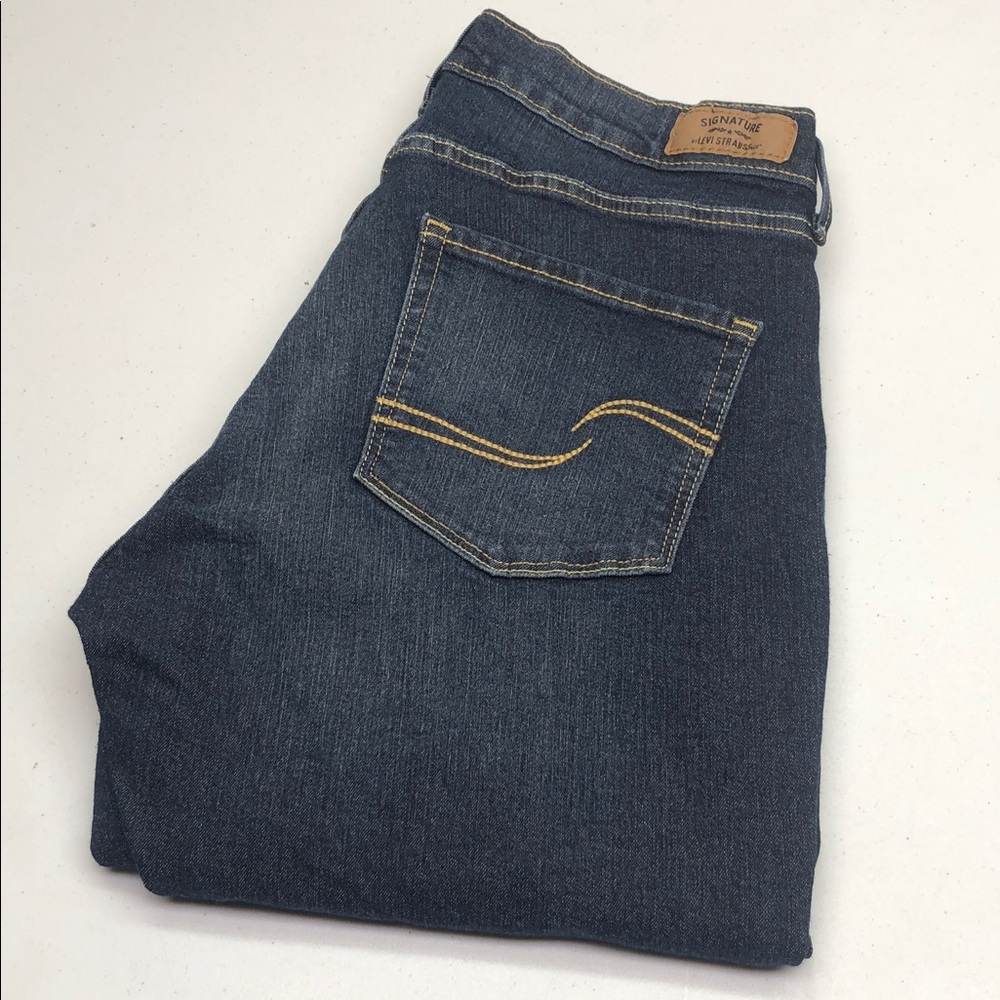 LIKE NEW LEVI SIGNATURE CURVY SKINNY JEANS 30x28 ⭐️